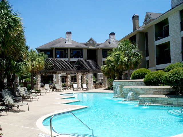 The Retreat At Westchase - Image 4