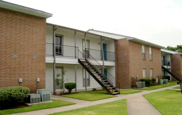 Britany Village - Image 4