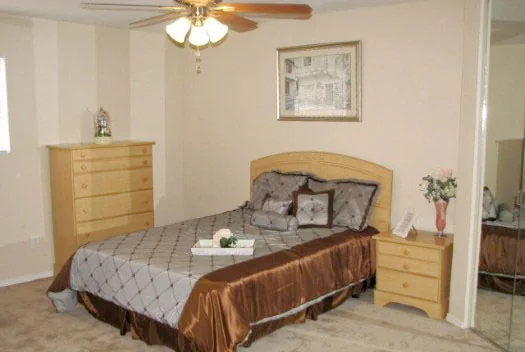 Bateswood Manor - Image 2
