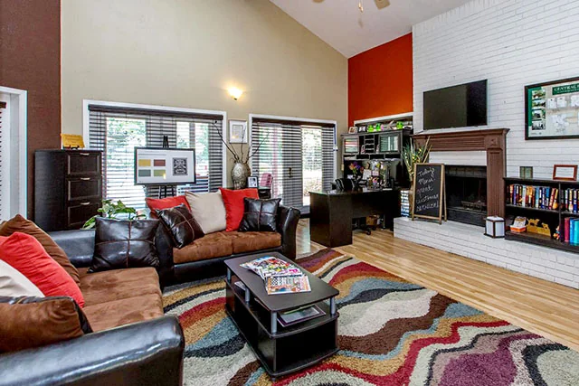 Central Park Condominiums - Image 3