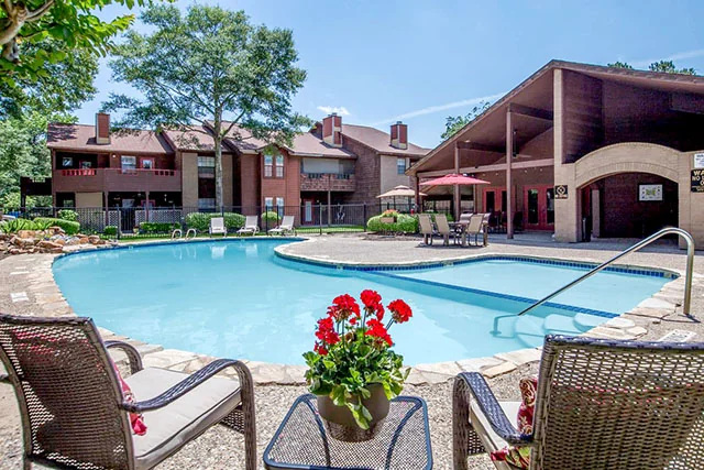 Central Park Condominiums - Image 2
