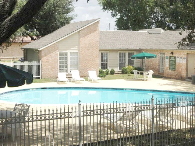 Ashton Oaks - Image 4