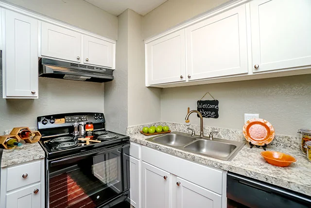Life At Beverly Palms - Image 3