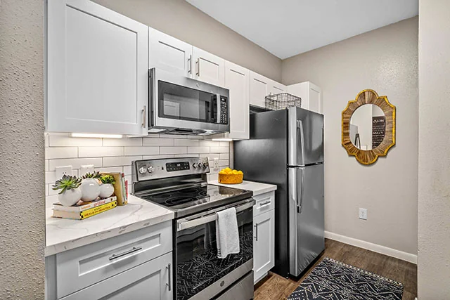 Gables Metropolitan Uptown - Image 4