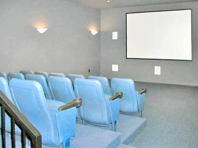 The Veranda - Image 4