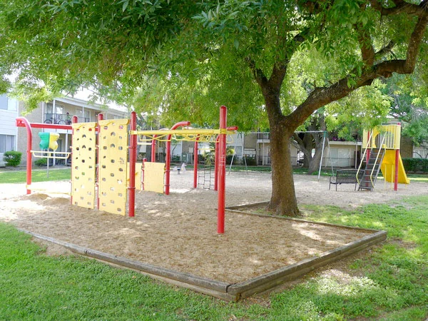Brighton Oaks - Image 3