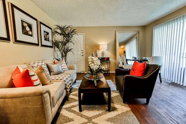 Oaks At Greenview - Image 4