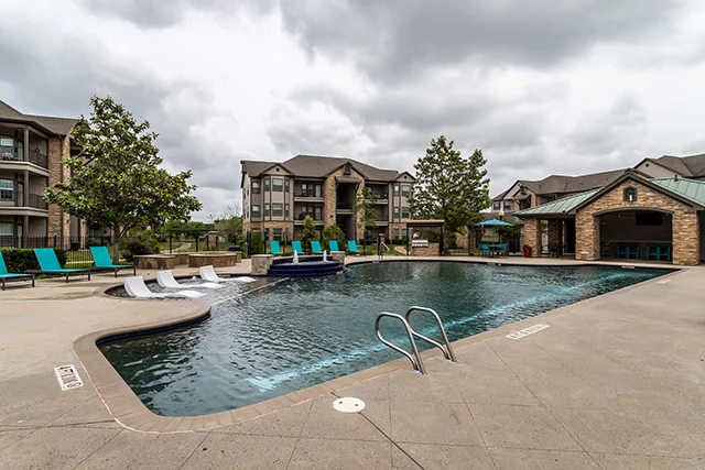 The Waterford At Summer Park - Image 2