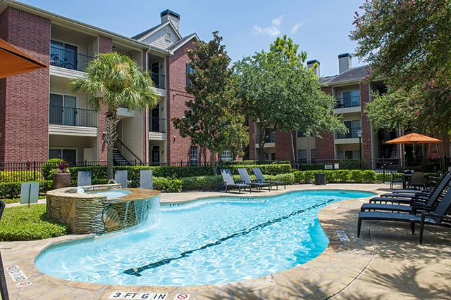 Camden Holly Springs - Image 4