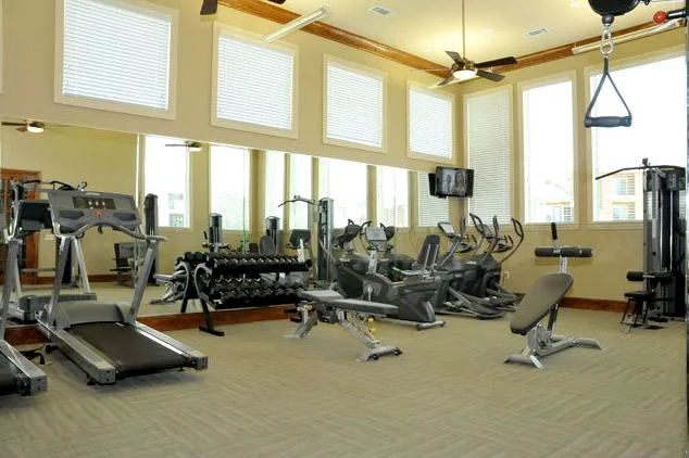 Oxford At Country Club - Image 3