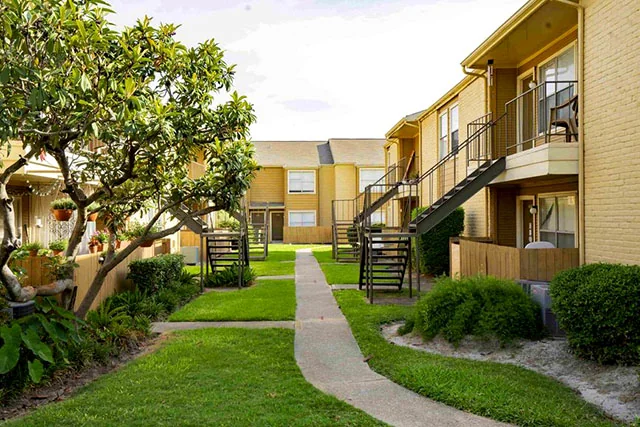 Shadow Creek - Image 2