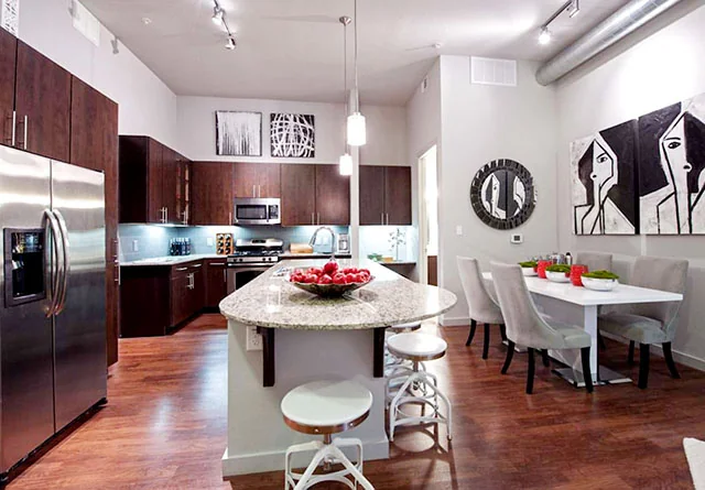 Caroline Post Oak - Image 4