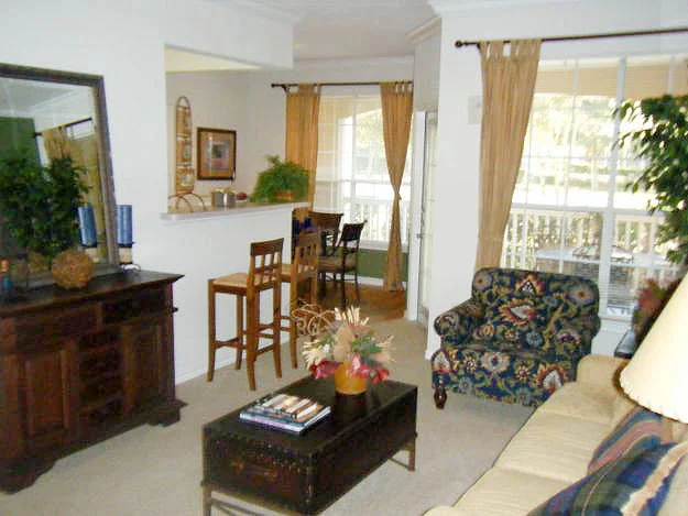 The Lodge At West Oaks - Image 4