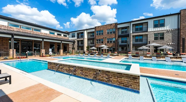 Lenox Grand West - Image 2