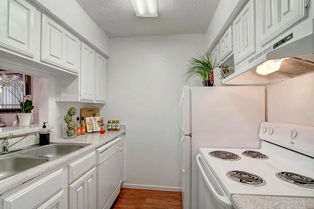 Brays Oaks Village - Image 3