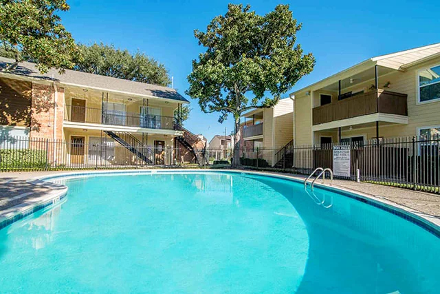 Brays Oaks Village - Image 4