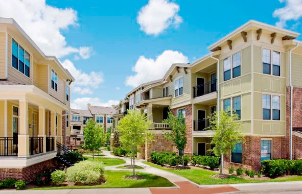 Camden Whispering Oaks - Image 3