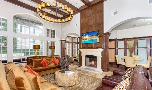 Estates At Bellaire - Image 3
