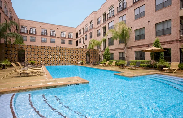 Camden Plaza - Image 2