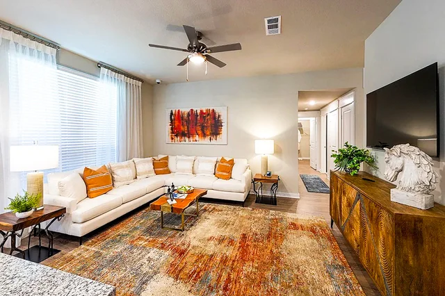 Imperial Oaks Square - Image 5