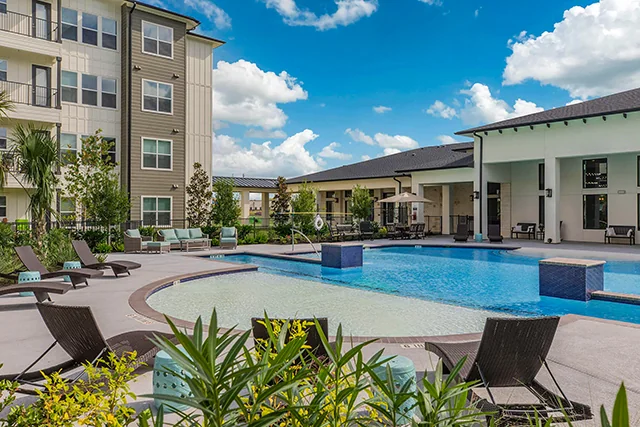 Ivy Point Friendswood - Image 2