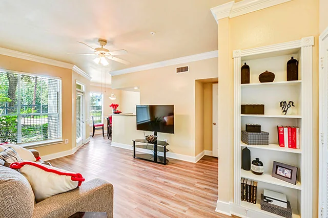 2828 At Royal Oaks - Image 3