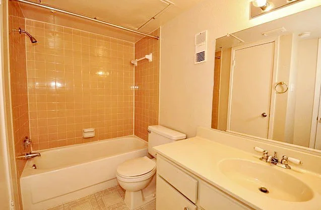 Meyerland Court - Image 4