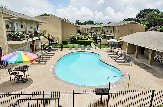 Meyerland Court - Image 2