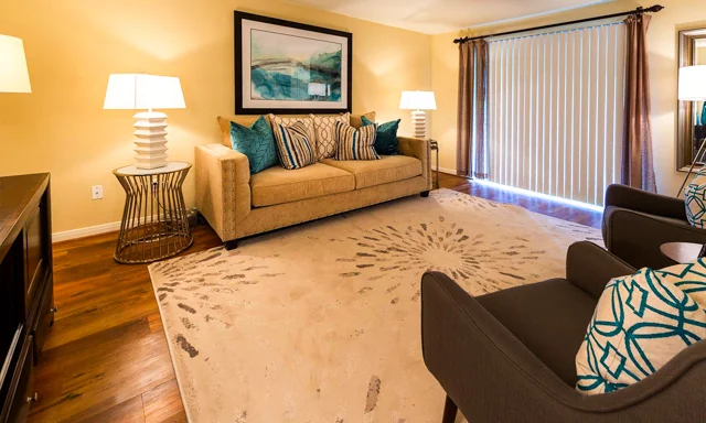 Colony Oaks - Image 3