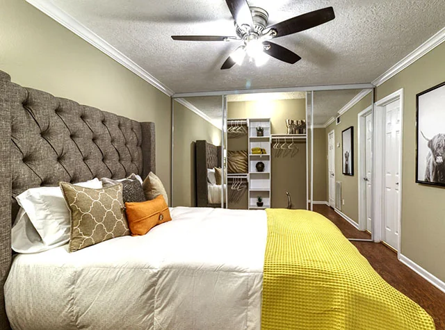 Galleria Oaks - Image 5