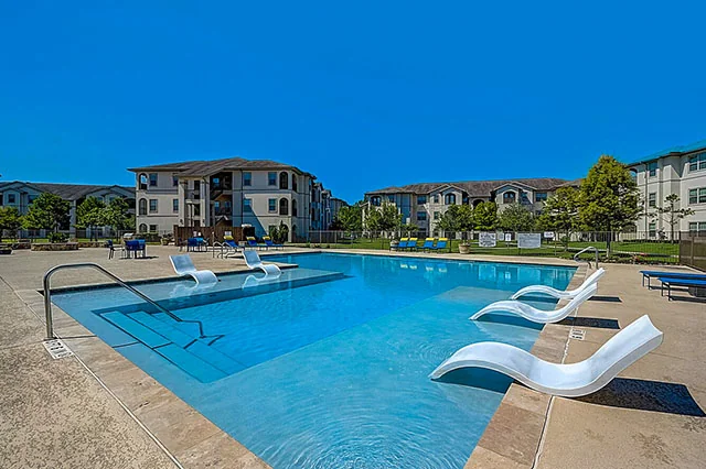 Capri Villas At The Lake - Image 2