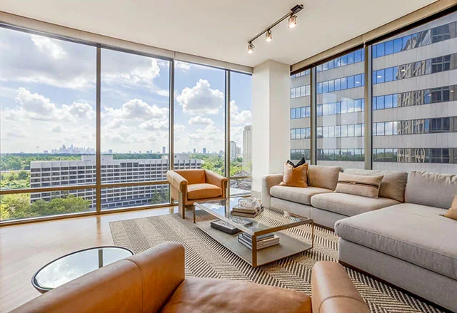 7 Riverway - Image 1