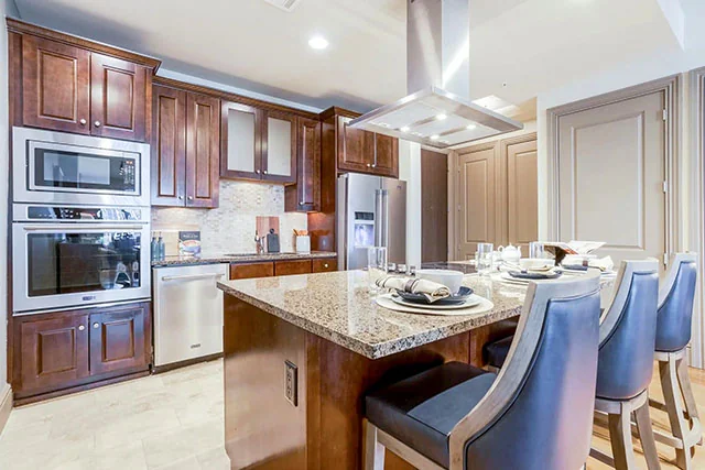 7 Riverway - Image 3