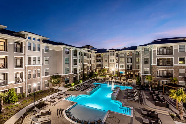 Beacon At Buffalo Pointe - Image 2