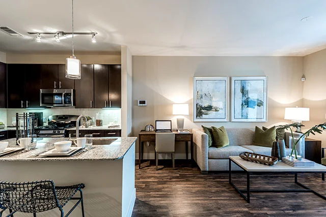 Beacon At Buffalo Pointe - Image 4