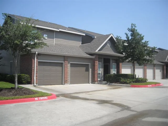Lakeview Estate
