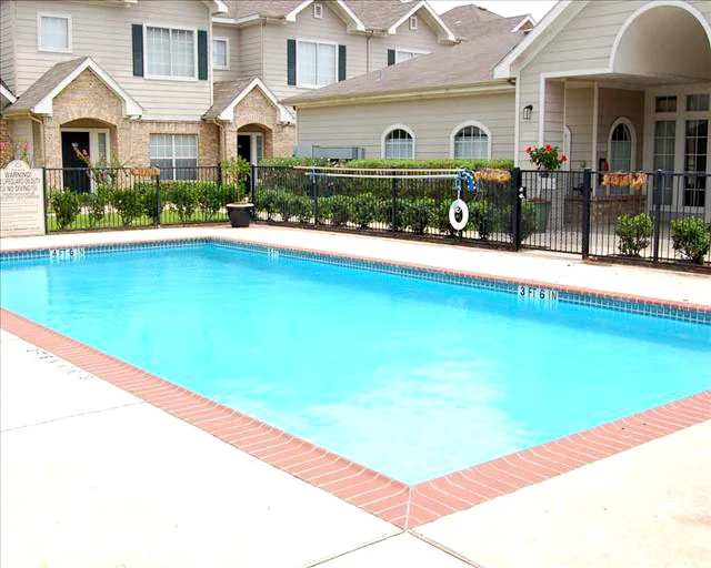 Town Park Townhomes - Image 2