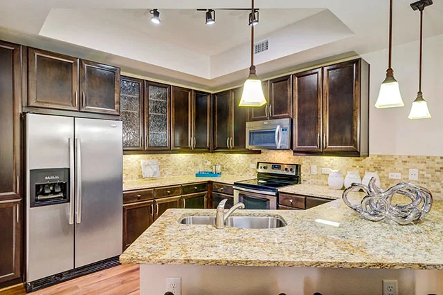 Gables Post Oak - Image 4