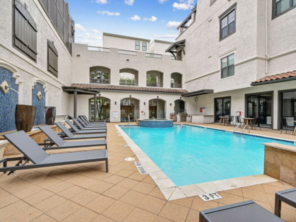 "The Fitz" apartment's POOL